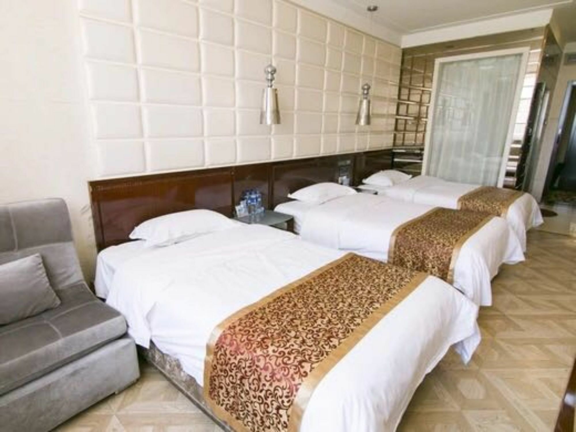Tianjin Bindao Business Hotel Binhai  Exterior photo